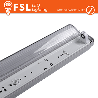 [FLB-1T150] Plafo Stagna Porta tubo T8 IP65: 1 tubo 150cm